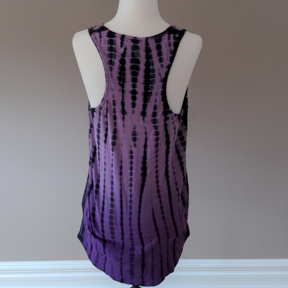 ✨3/$40 - Racerback Workout Tank - Picture 4 of 4